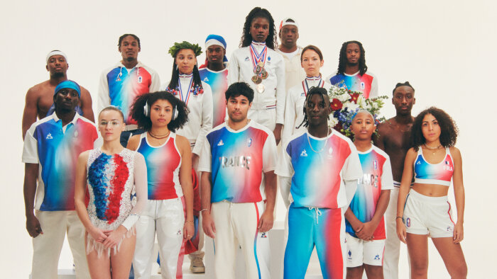 Les tenues de représentation portées par la délégation française sont signées Le Coq Sportif - © Le Coq Sportif